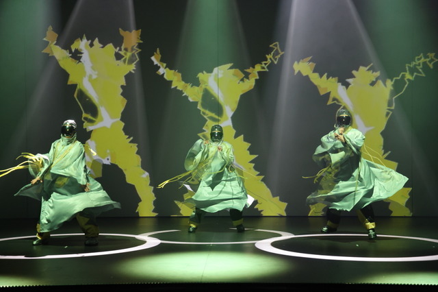 ステージショー「ピカピカスパークス」