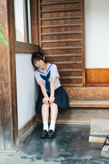 坂倉花 1st写真集『Blooming』先行カット