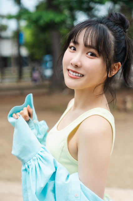 坂倉花 1st写真集『Blooming』先行カット