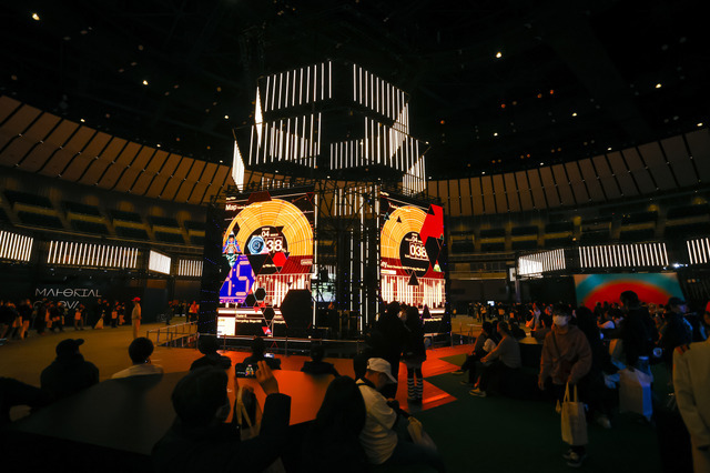 「EVA EXTRA 30」展示エリア＆出展ブース