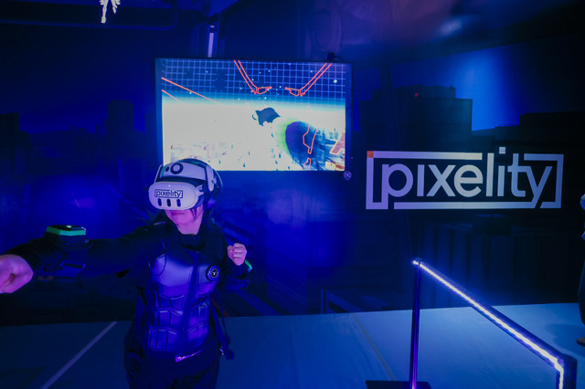 「EVA EXTRA 30」展示エリア＆出展ブース