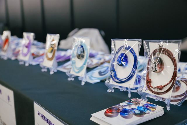 「EVA EXTRA 30」展示エリア＆出展ブース