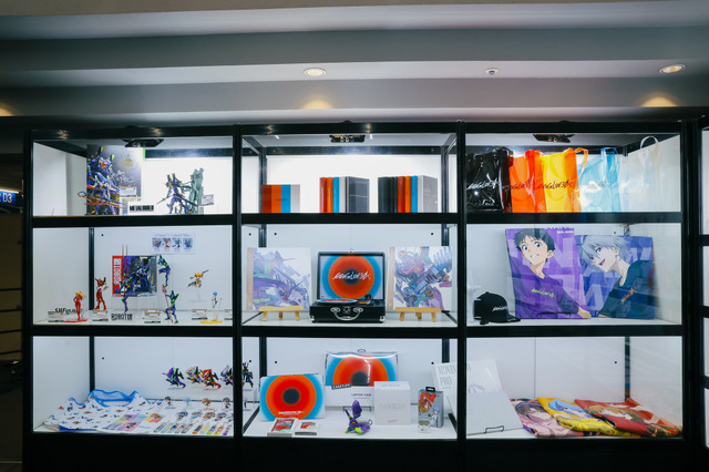 「EVA EXTRA 30」展示エリア＆出展ブース