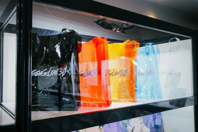 「EVA EXTRA 30」展示エリア＆出展ブース