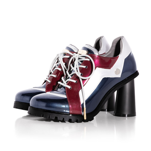 「エヴァンゲリオン アイコニック ヒールスニーカー」渚カヲル[BK]