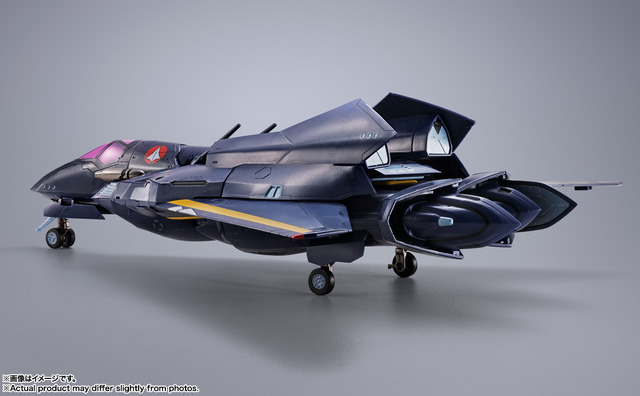 「DX超合金 VF-17S ナイトメアステルスバルキリー（ガムリン木崎機）」