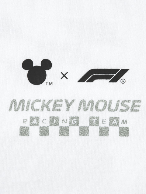 「Disney x Formula 1 UT」MEN　カラー：00 WHITE　胸部アップ