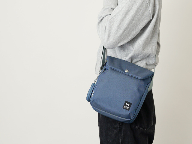 縦型ショルダーバッグ