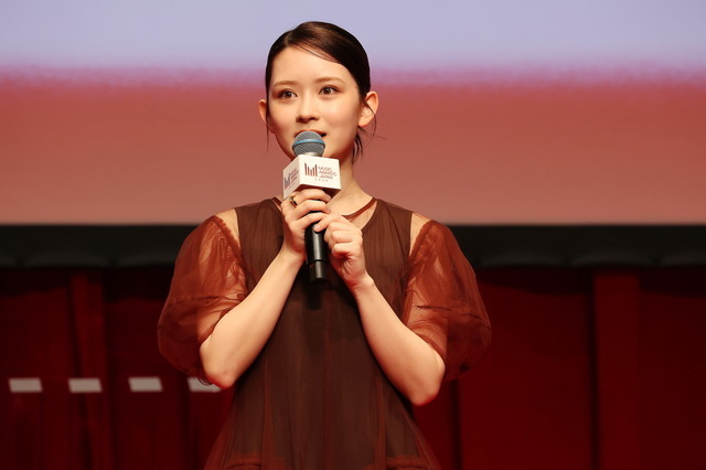 サポーター　畑芽育