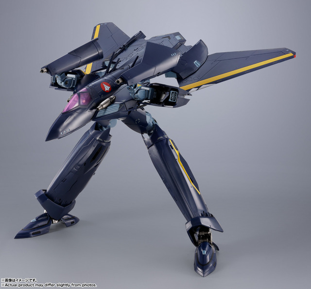 「DX超合金 VF-17S ナイトメアステルスバルキリー（ガムリン木崎機）」
