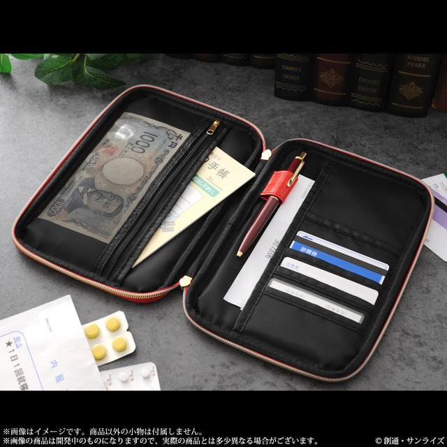 「機動戦士ガンダム　お薬手帳ケース」シャア・アズナブル仕様