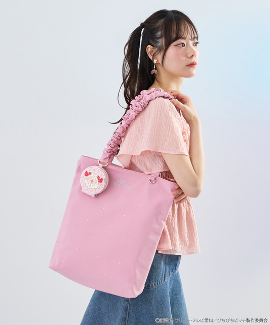 アクアピッチ　イメージ刺繍ポーチ