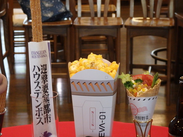 「エヴァ」使徒がハウステンボスに…!? NERV職員になってミサトさんからの任務遂行！ グルメ＆グッズも【フォトレポ】