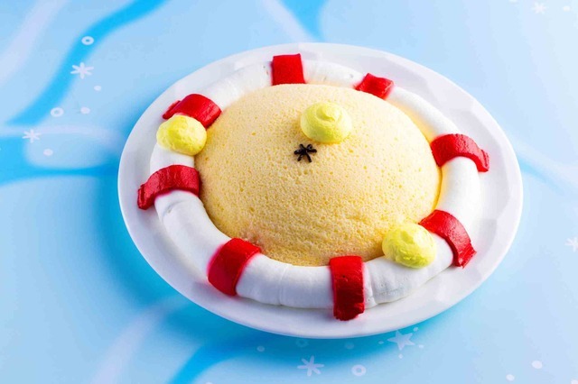 「おっちょこプリンのふわふわ浮き輪」：浮き輪に見立てた生クリームを周りに飾り、爽やかに仕立てた軽やかな食感のスフレチーズケーキ。