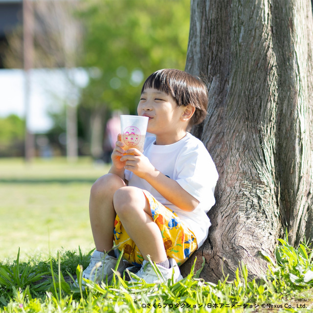「ちびまる子ちゃん」とチルタイムを楽しもう♪ サウナにもピッタリな“チルマルコ～ラ”＆Tシャツほかグッズの予約受付中！