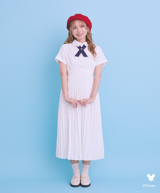 Areeam Disney Collection「Mickey＆Minnie」ミッキー/プリーツシャツワンピース（Off White）着用イメージ