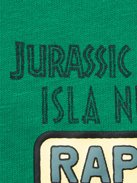 GU「KIDSグラフィックT JURASSIC WORLD」カラー： 55 GREEN　前面アップ