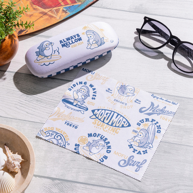 「mofusand」メガネケース（マルチクロス付き）　1,760円（税込）