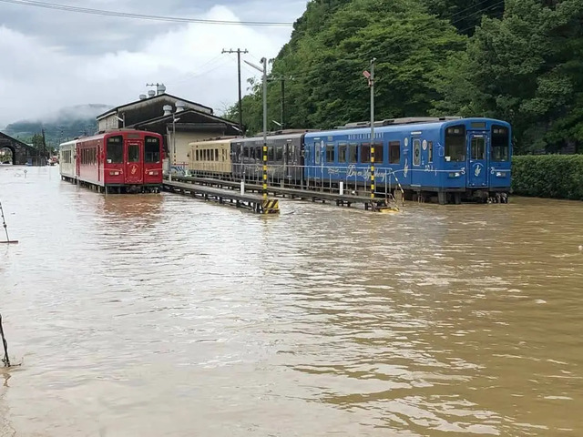 水没した人吉駅（くま川鉄道）