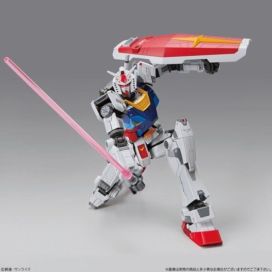 「1/100 RX-78F00 ガンダム」3,960円（税込）（C）創通・サンライズ