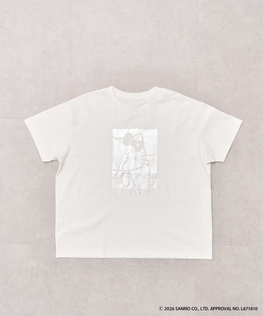 ハローキティシルバー箔プリントTシャツ（￥3,490）