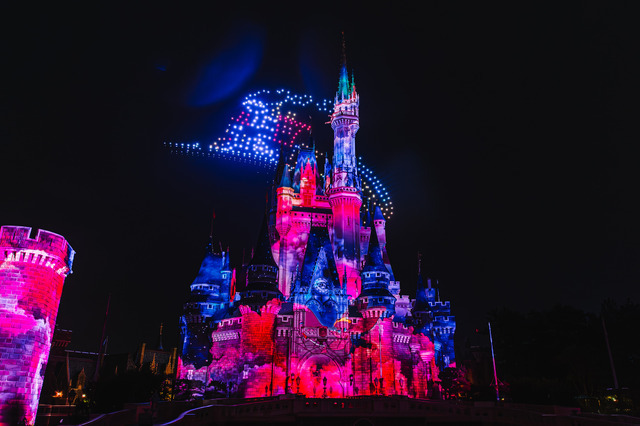 東京ディズニーランド初のドローンが夜空を舞う！9月終了人気キャッスルプロジェクション、感動のフィナーレ