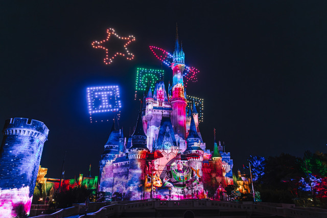 東京ディズニーランド初のドローンが夜空を舞う！9月終了人気キャッスルプロジェクション、感動のフィナーレ