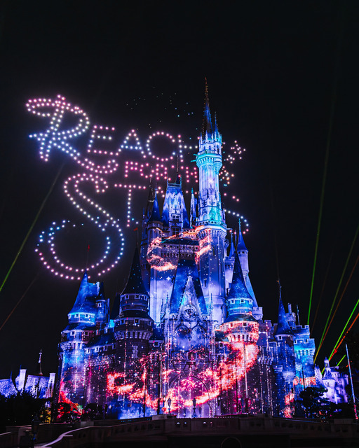 東京ディズニーランド初のドローンが夜空を舞う！9月終了人気キャッスルプロジェクション、感動のフィナーレ