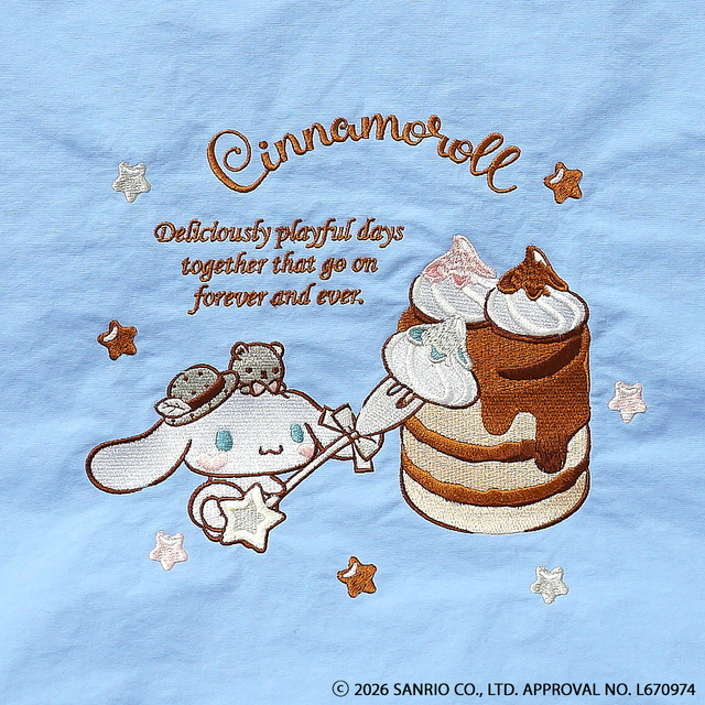 unify × Sanrio characters「シナモロールのリッチな刺繍の2wayショルダーバッグ  SUPK-02C」アッシュブルーの部分アップ