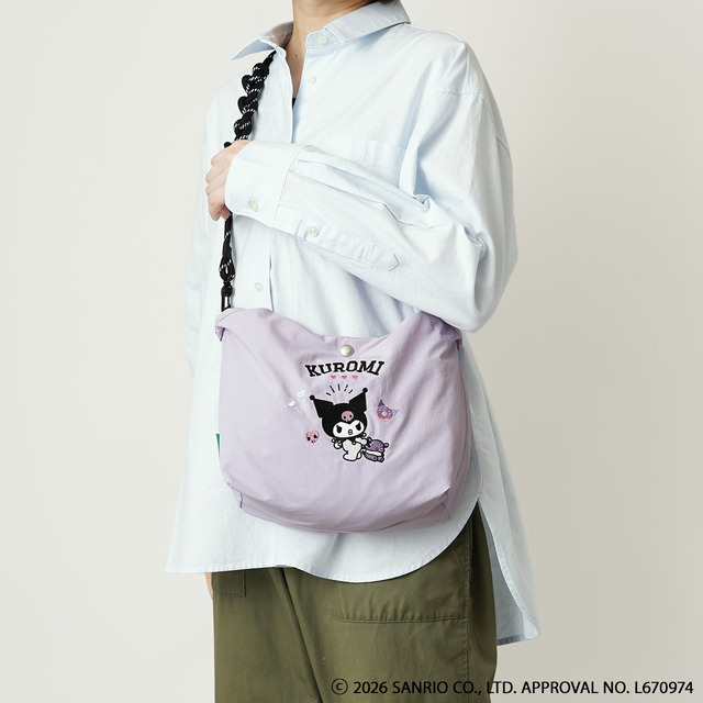 unify × Sanrio characters「クロミのリッチな刺繍の2way ショルダーバッグ SUPK-02K」使用イメージ