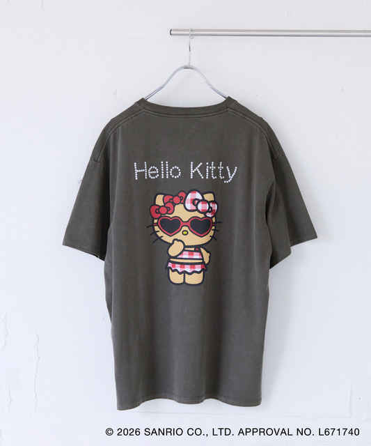 HELLO KITTY×VIS　「日焼けデザイン ハローキティビッグTシャツ Charcoal」背面