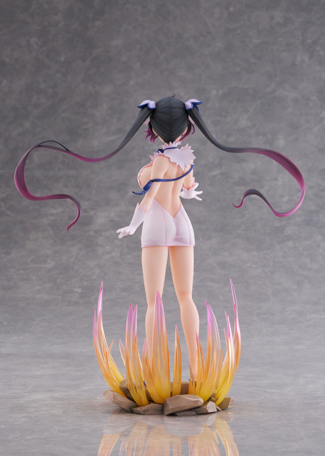 1/7スケールフィギュア　ダンジョンに出会いを求めるのは間違っているだろうかⅤ「ヘスティア」神威解放Ver.