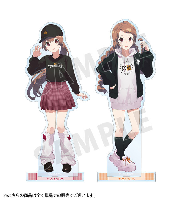 【アニメイト限定】arti-mate BIGアクリルスタンド ヤス先生 描き下ろし 私服ver.（全2種）価格：各1,980円（税込）