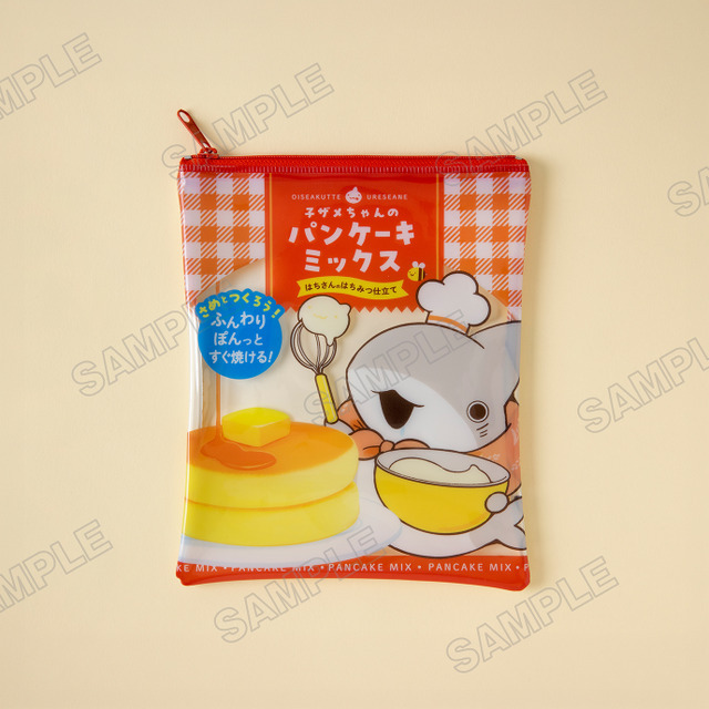 子ザメちゃんのパンケーキミックスポーチ3,300 円（税込）
