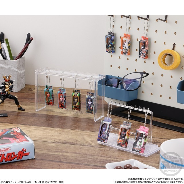 仮面ライダー ソフビパッケージチャーム2＆チョコビスケット