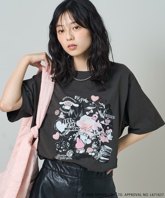 サンリオキャラクターズコラージュプリントＴシャツ　¥5,995 tax in