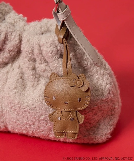 “HELLO KITTY”レザレット マスコット チャーム　¥4,950 tax in