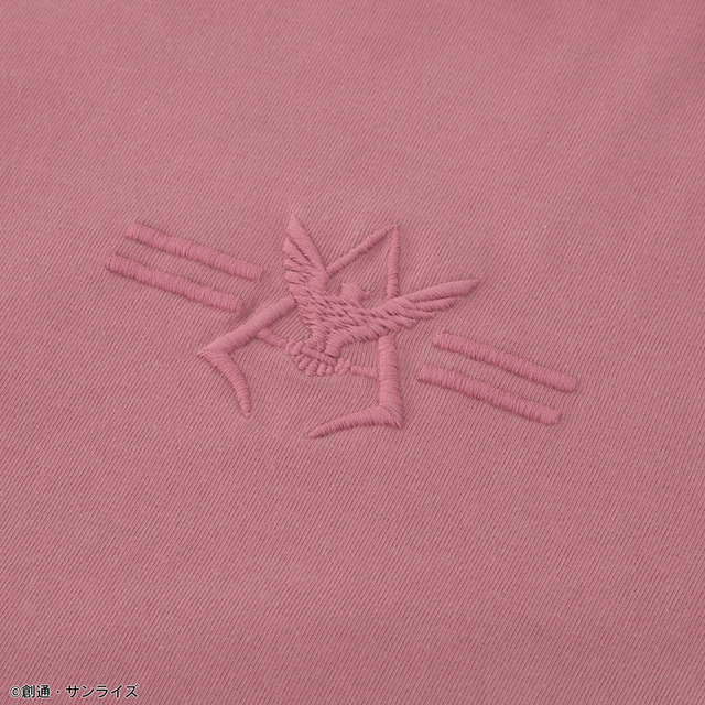 STRICT-G『機動戦士ガンダム』ロゴマーク刺繍Tシャツ シャア・アズナブル【再販売：10月お届け】