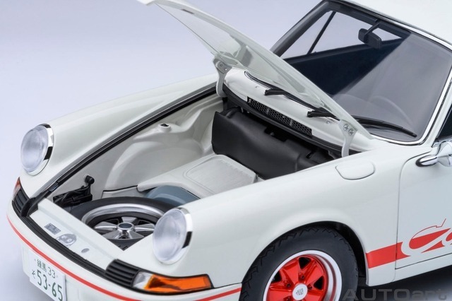 「AUTOart 1/18スケール ポルシェ 911 カレラ 2.7 RS (サーキットの狼／早瀬 佐近)」