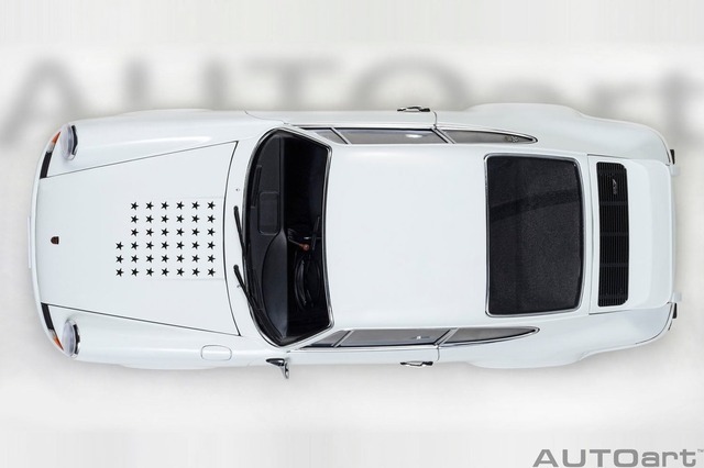 「AUTOart 1/18スケール ポルシェ 911 カレラ 2.7 RS (サーキットの狼／早瀬 佐近)」