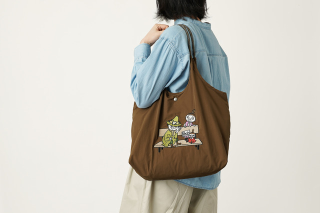 「ムーミン」リッチな刺繍のトートバッグ
