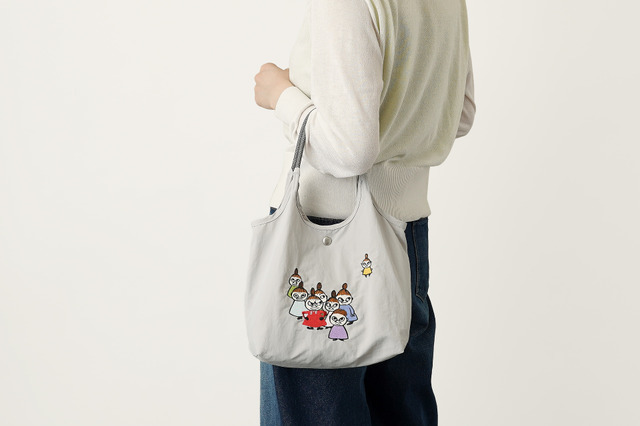 ムーミン リッチな刺繍の2WAYバッグ