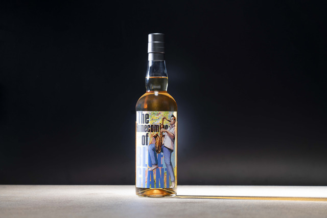 ＜カネサ藤原屋／ライブレストランJ'Z＞笹の川ウイスキー　BLUE GIANT6,600円