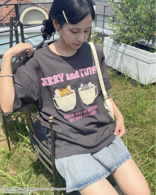 アクリルキーホルダー付トムとジェリーTシャツ
