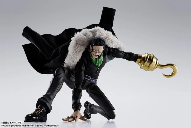 「S.H.Figuarts サー・クロコダイル -マリンフォード頂上決戦-」