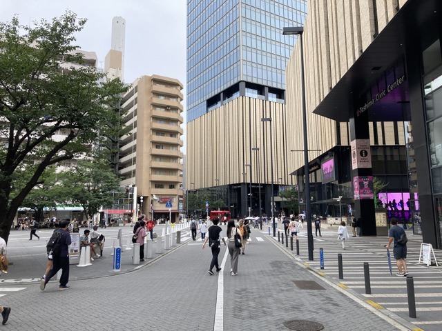 「アニメイト」池袋本店前に“アニメイト通り”の装飾が登場!?「街全体を楽しんでいただくきっかけになれば」担当者に聞いてみた
