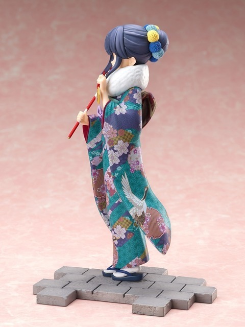 「志摩リン 振袖 1/7スケールフィギュア」16,800円（税別）（C）あfろ・芳文社／野外活動委員会