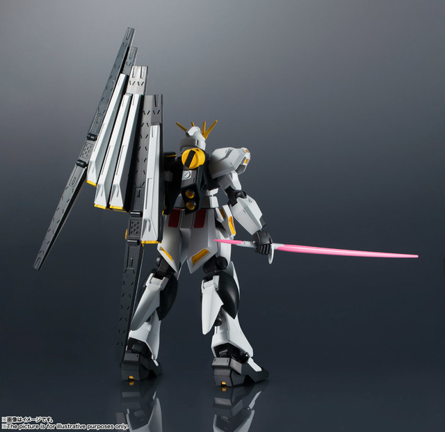 「GUNDAM UNIVERSE RX-93 νGUNDAM」3,000円（税別）（C）創通・サンライズ（C）SOTSU・SUNRISE