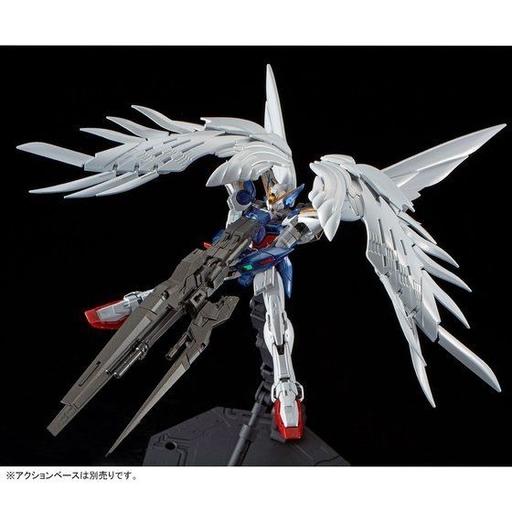 「RG 1/144 ウイングガンダムゼロ EW & ドライツバーク［チタニウムフィニッシュ］」7,260円（税込）（C）創通・サンライズ