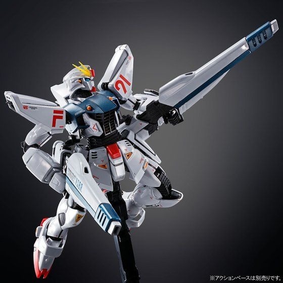 「MG 1/100 ガンダムF91 Ver.2.0［チタニウムフィニッシュ］」9,680円（税込）（C）創通・サンライズ